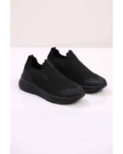Black Canvas-443182903