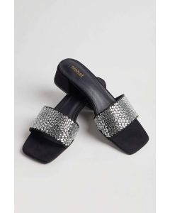 Black Chappal-445262903