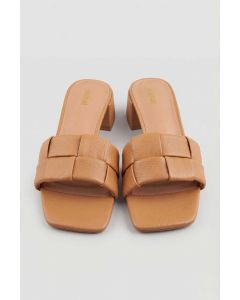 Camel Wedges-445342929