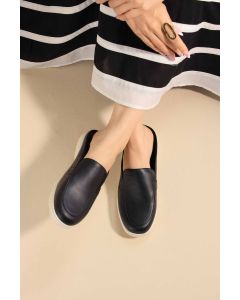 Black Mules-445362903